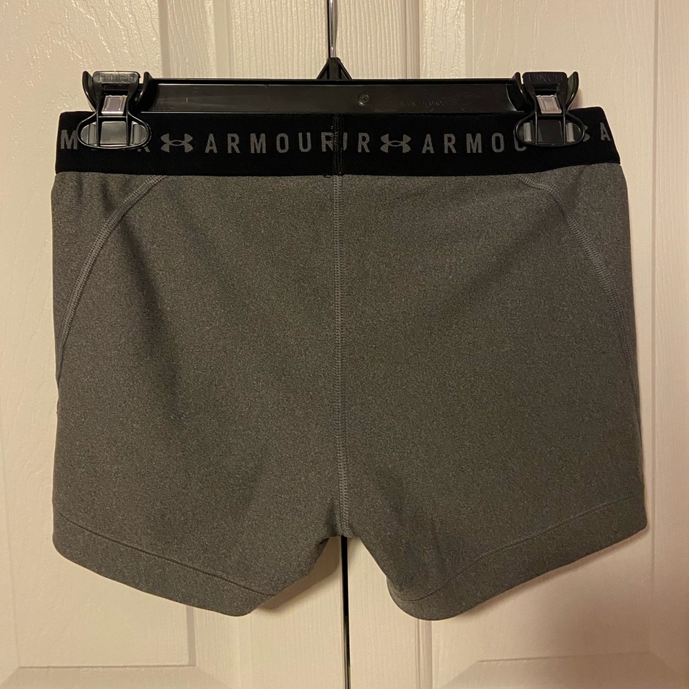 BRAND: Under Armour, COLOR: gray+black, SIZE: Women’s Medium